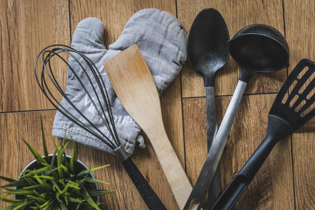 Kitchen tools.