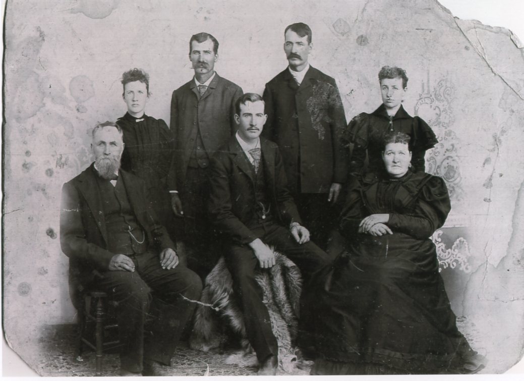 old family photo Findlay family 1890s