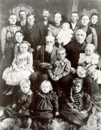 identifying ancestors in an old group photo