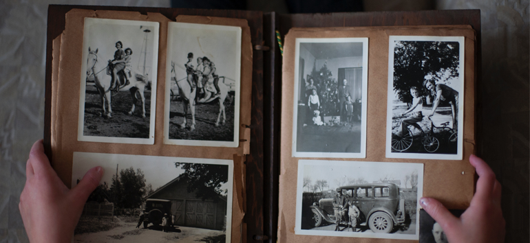 A guide to the best photo books services for family history albums.